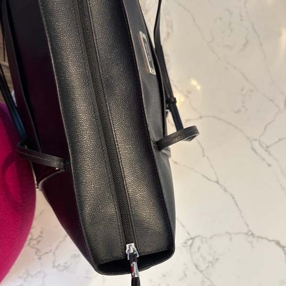 Tumi Sinclair Q Black Tote Bag with Sleek Design - Picture 14 of 14